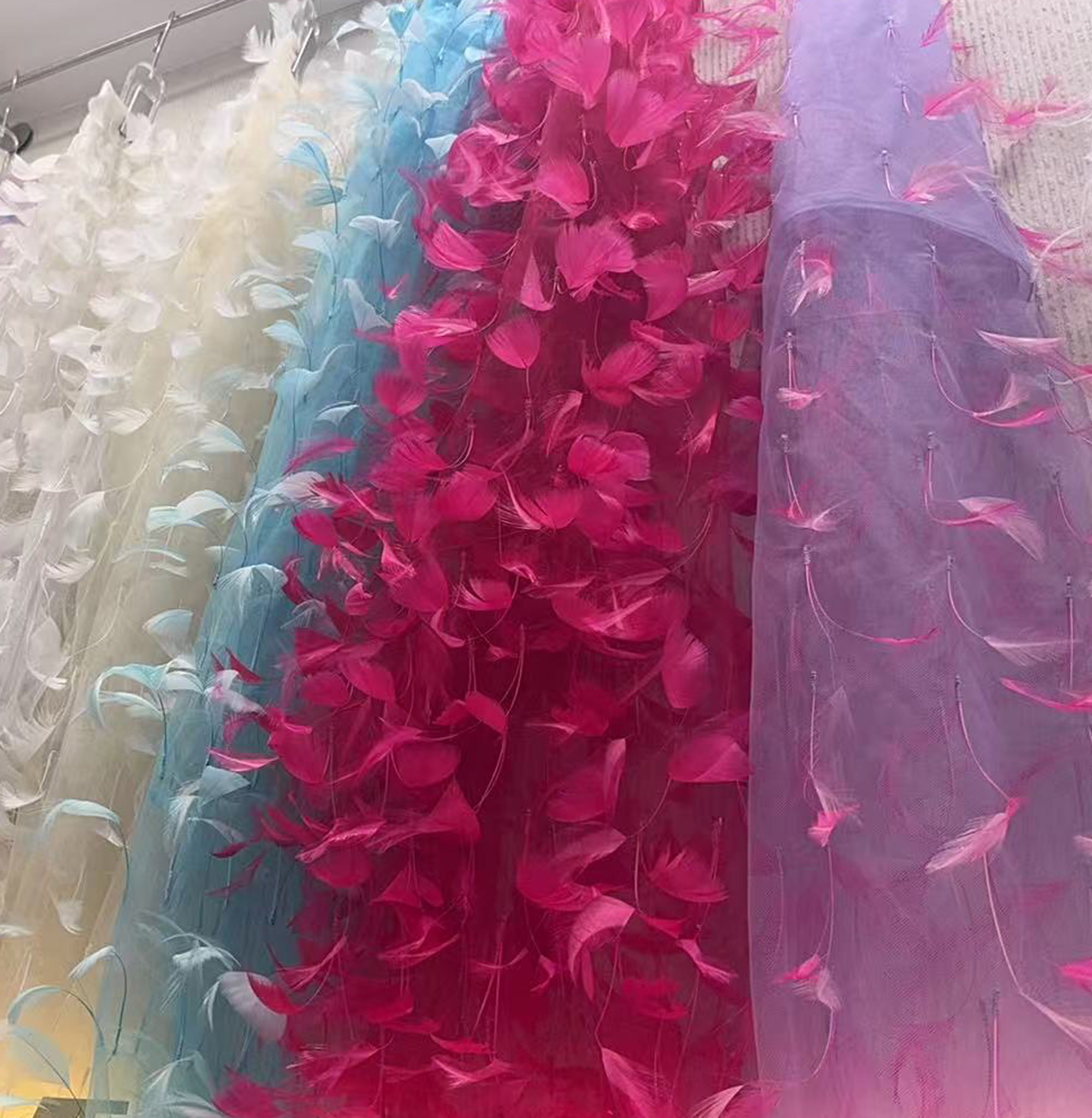 Full Feathers Haute Couture For Dubai Evening Wedding Party Dress Fabric
